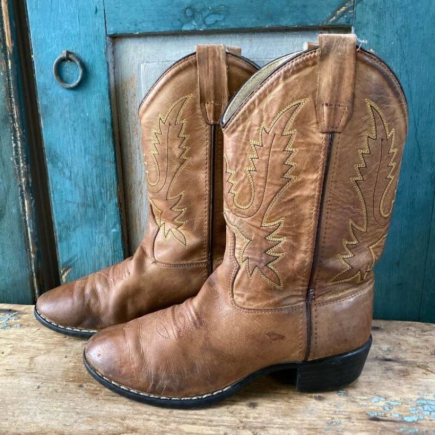 Vintage Distressed Brown Leather Cowboy Boots Kid's Yourgreatfinds