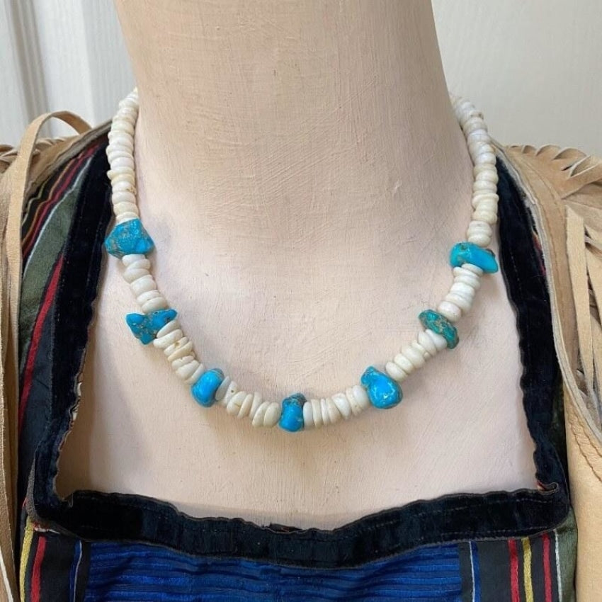 VINTAGE NATURAL HAWAIIAN PUKA SHELL NECKLACE with Turquoise Yourgreatfinds