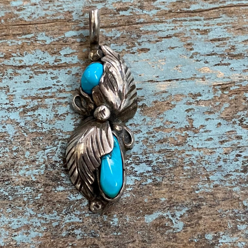 Vintage Navajo Turquoise Two Feather Pendant 925